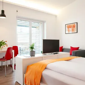 + Aparthotel